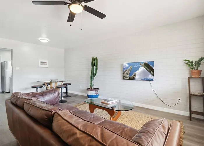 Viridian Biltmore With Pool Apartment *